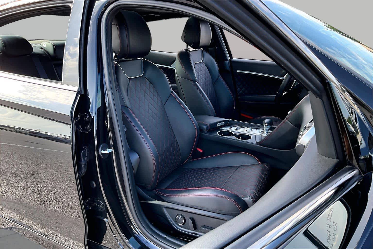 Used 2019 Genesis G70 3.3T Advanced w/ Sport Package RWD image 9