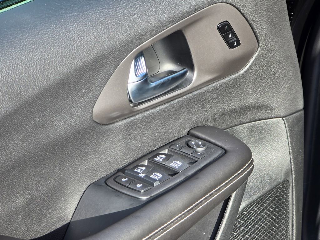 New 2026 Chrysler Pacifica Select image 32