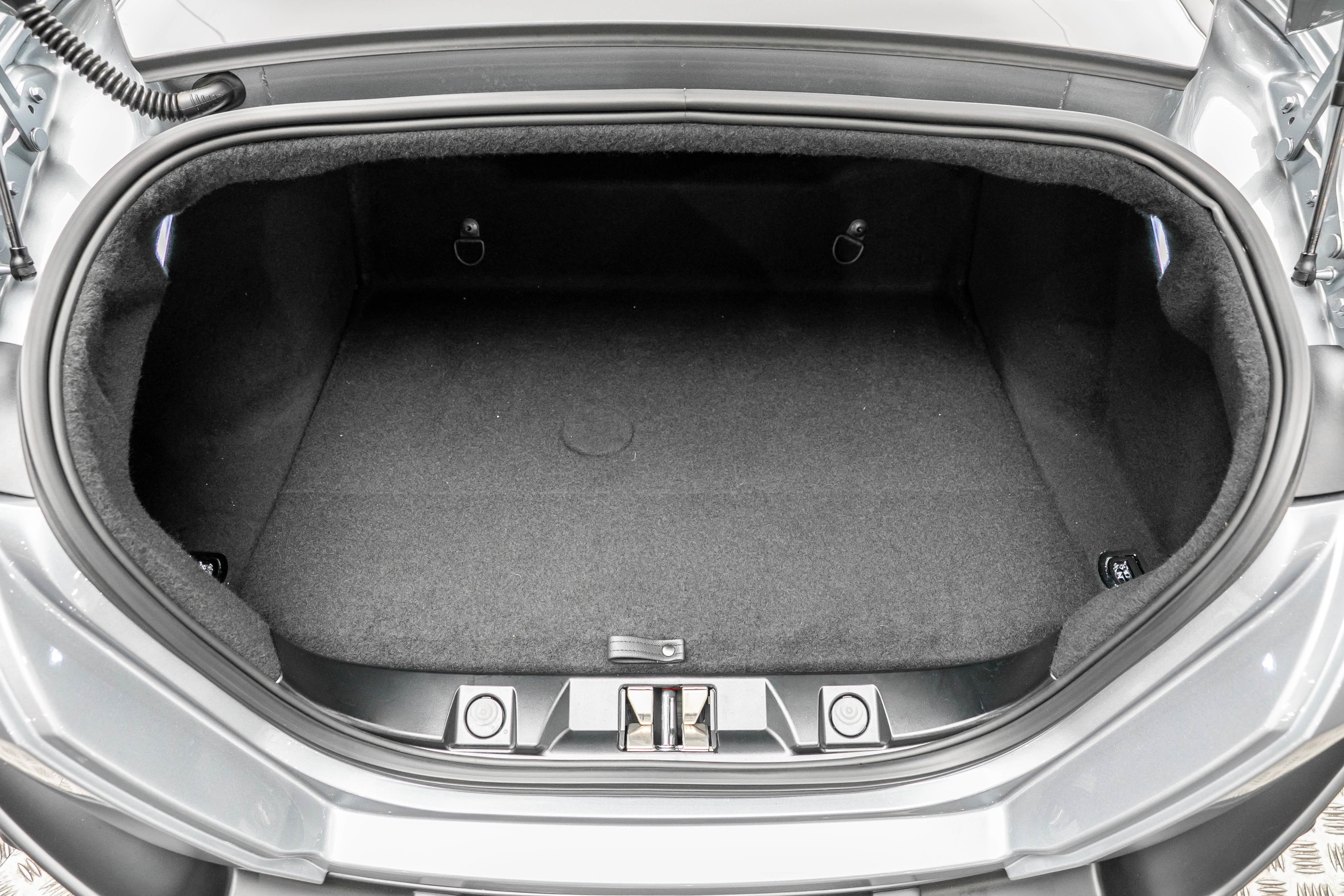 Certified 2024 Ferrari Roma image 38