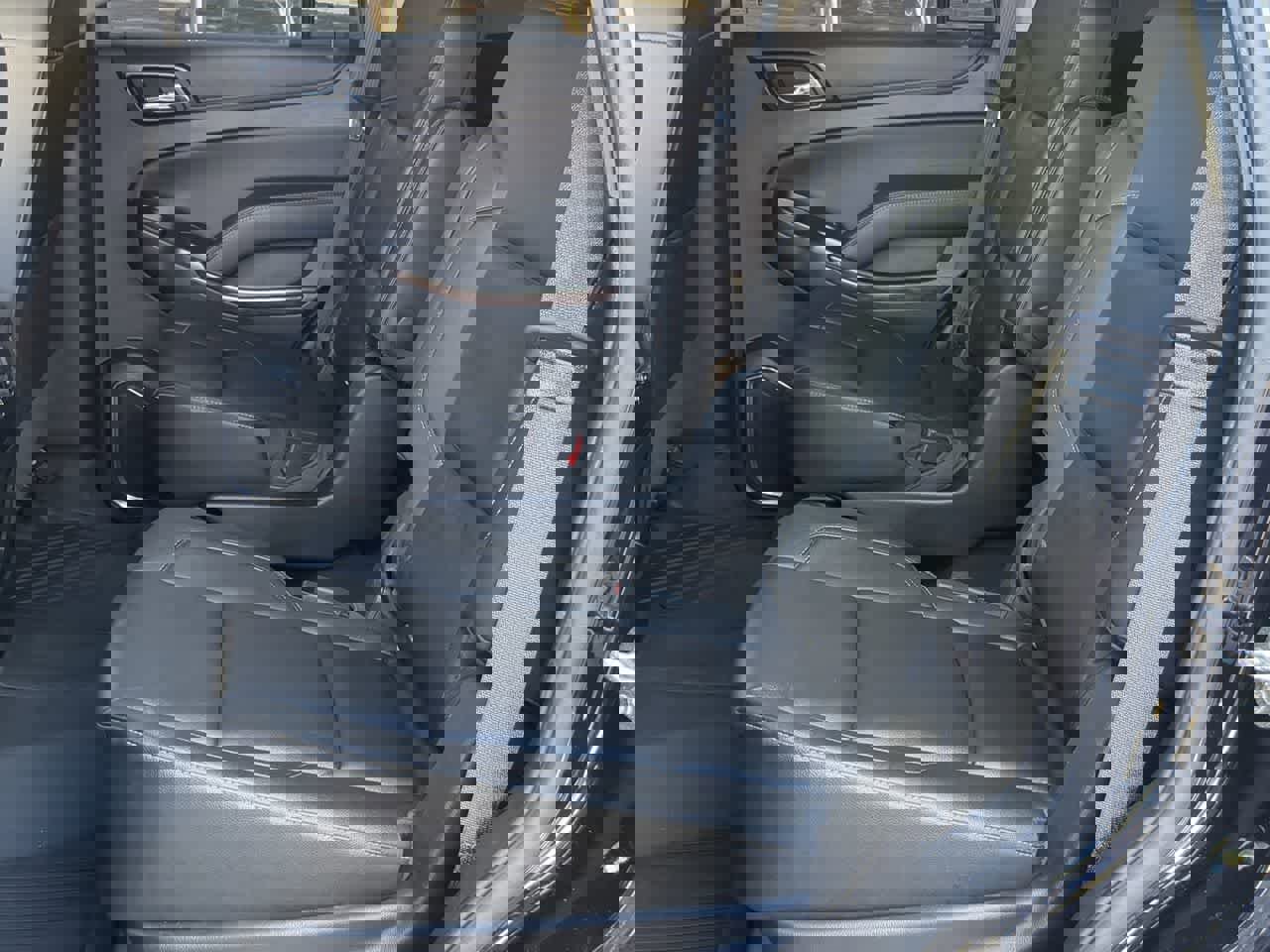 Used 2018 Chevrolet Tahoe LT w/ RST Edition image 18