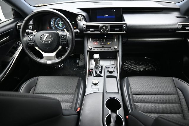 Used 2019 Lexus IS 300 F Sport w/ F Sport Package RWD image 11
