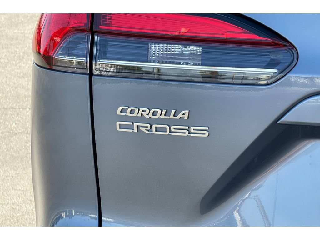 Used 2024 Toyota Corolla Cross XLE w/ Convenience Package FWD image 49