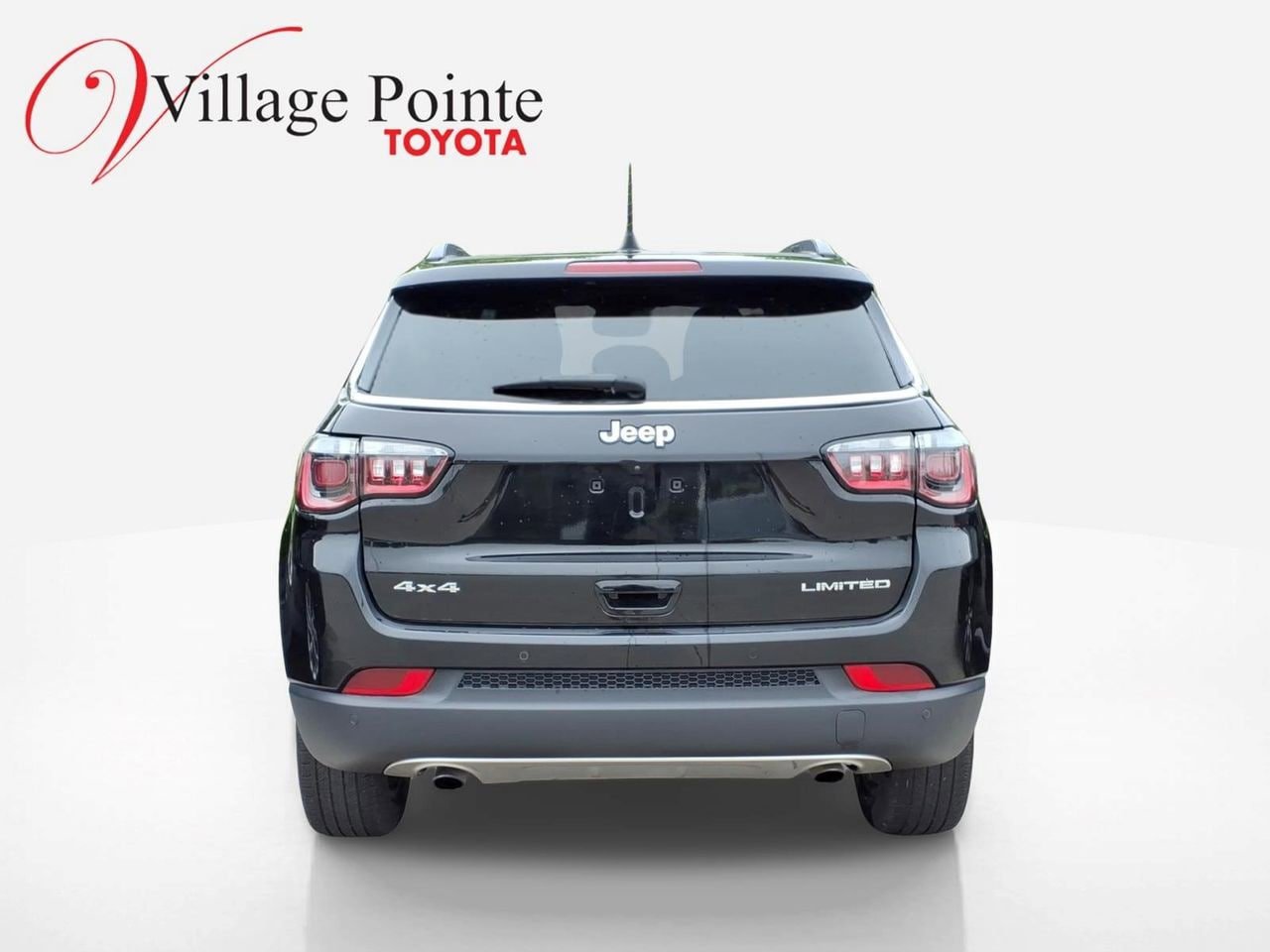 Used 2023 Jeep Compass Limited AWD/4WD image 3