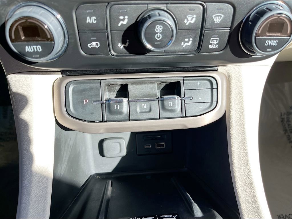 Used 2023 GMC Acadia Denali w/ Denali Ultimate Package image 17