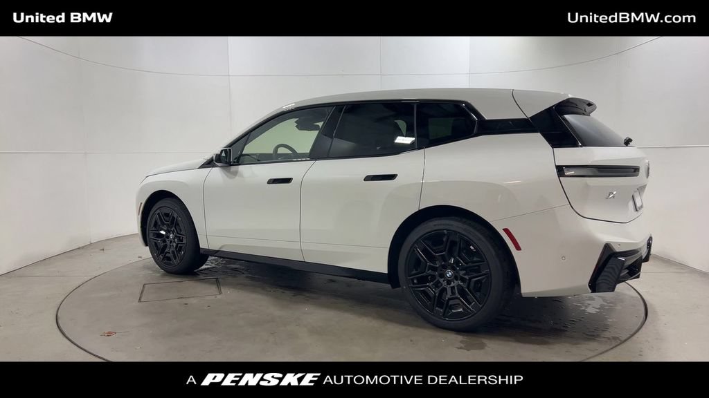Used 2026 BMW iX xDrive60 w/ M Sport Package AWD/4WD image 6