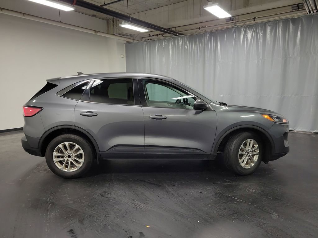 Used 2021 Ford Escape SE image 9