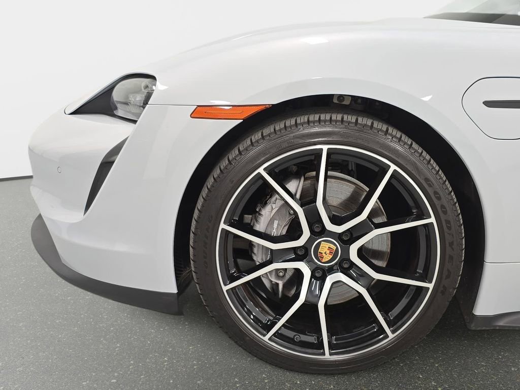 Certified 2023 Porsche Taycan w/ Premium Package RWD image 10