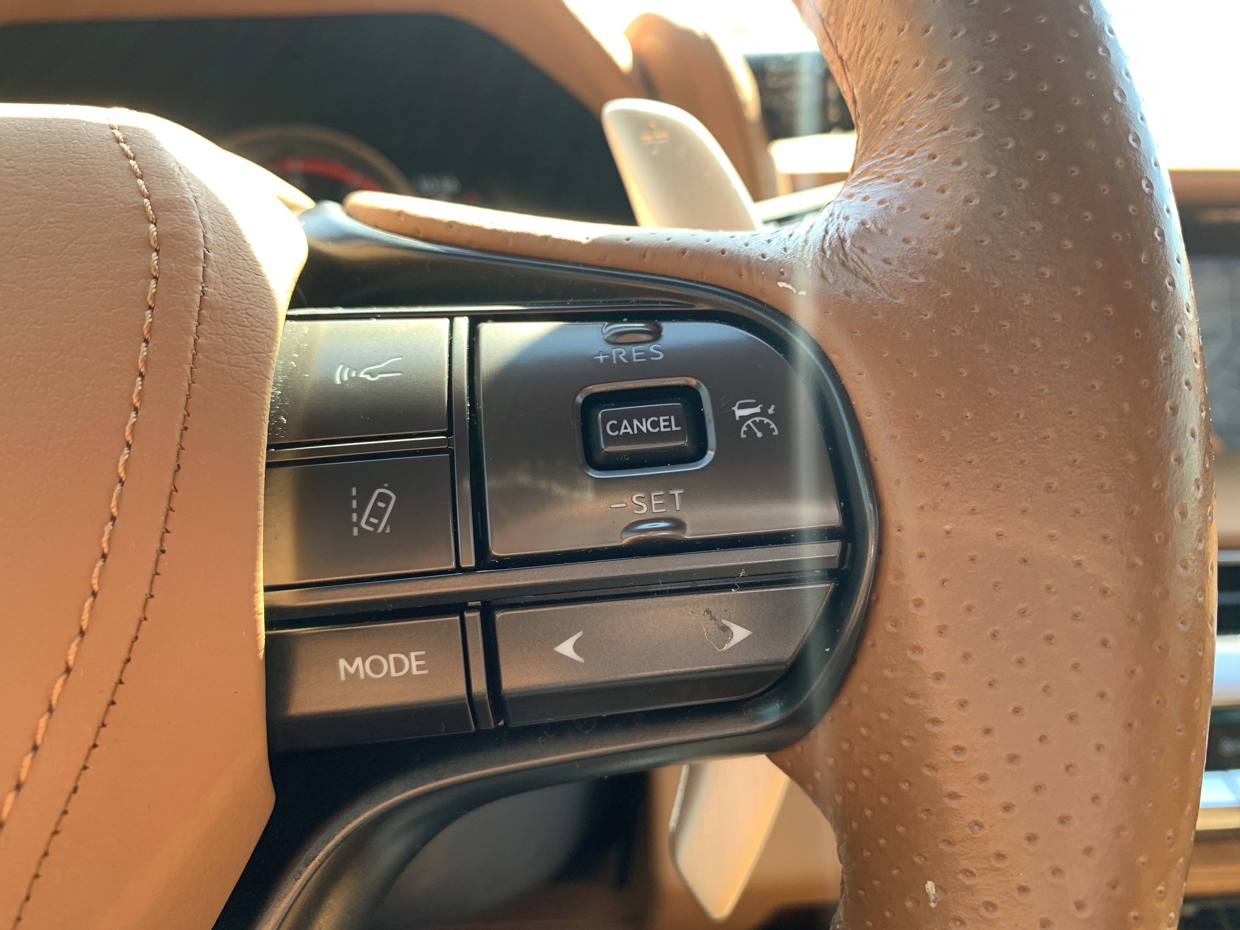 Used 2022 Lexus LC 500 Convertible w/ Touring Package RWD image 20