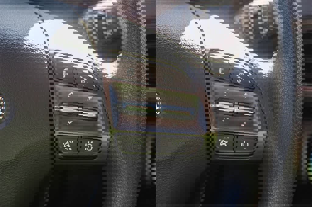 Certified 2023 Hyundai Kona SEL image 34