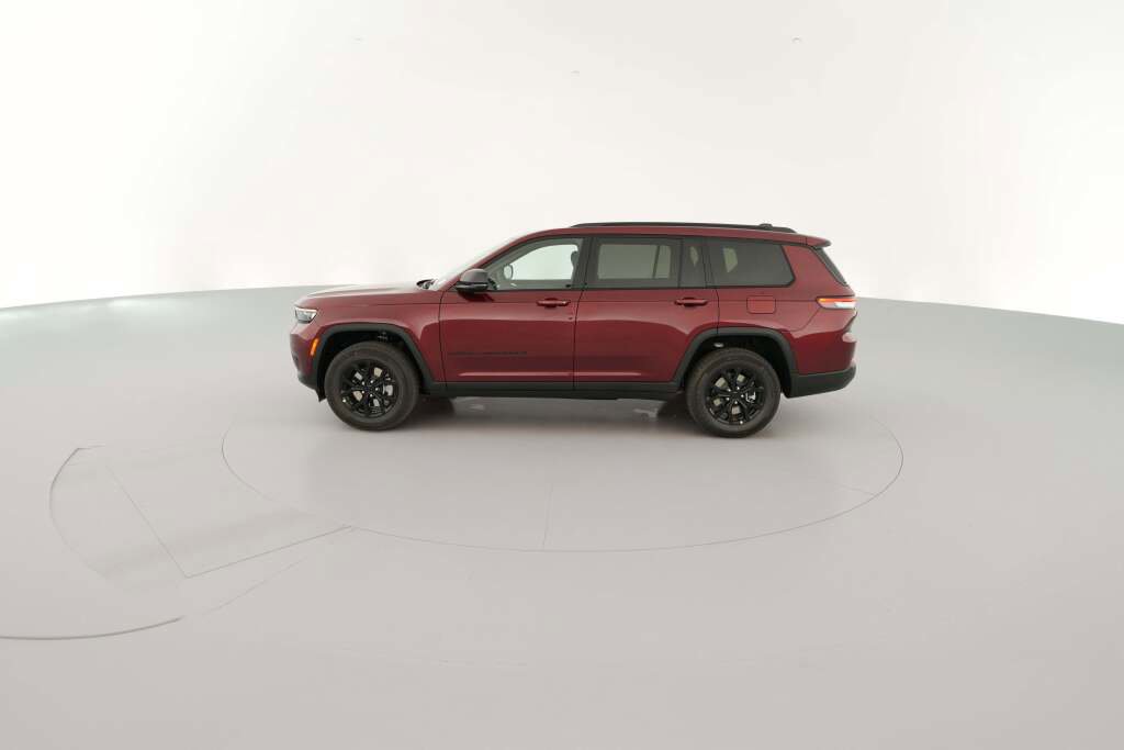 New 2025 Jeep Grand Cherokee L Laredo image 6