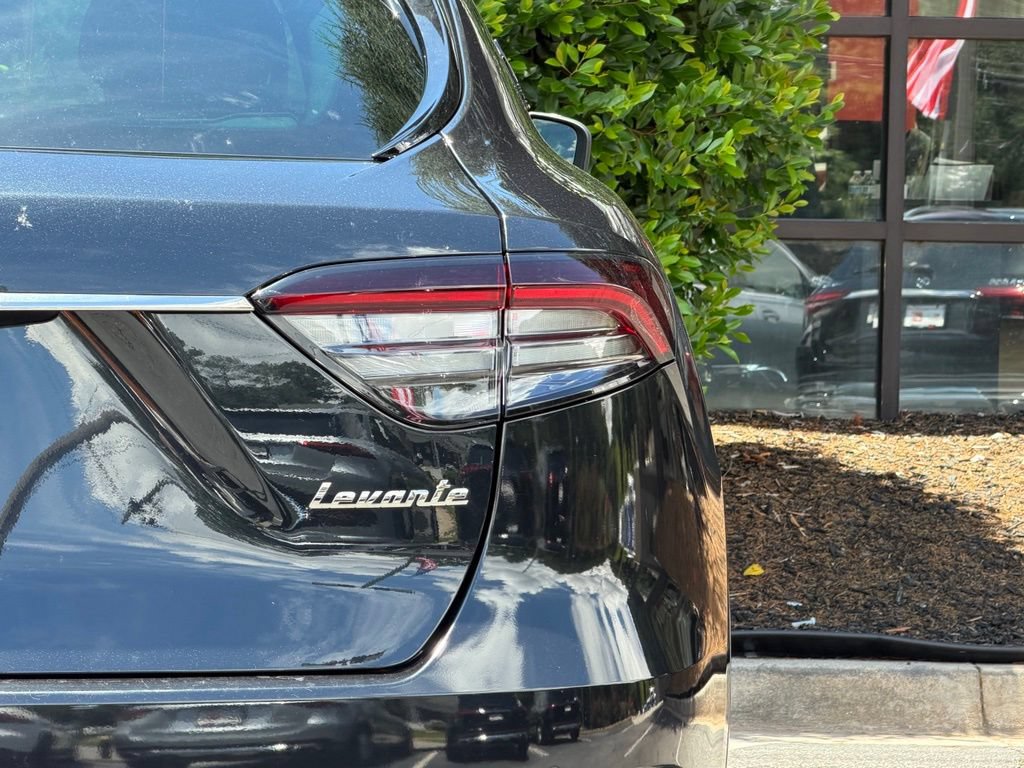 Used 2022 Maserati Levante Modena AWD/4WD image 16
