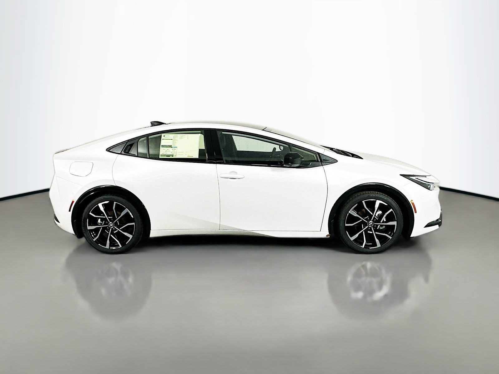 New 2026 Toyota Prius Plug-In Hybrid image 8