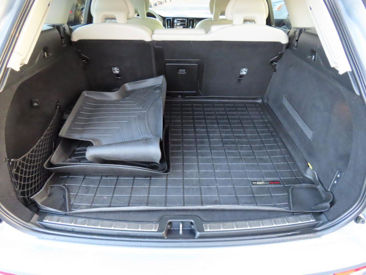 Used 2018 Volvo XC60 T6 Inscription w/ Convenience Package image 10