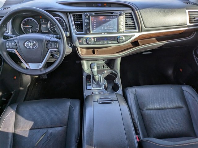 Used 2015 Toyota Highlander Limited image 16