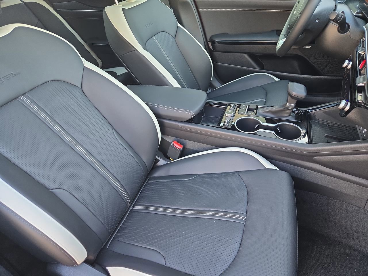 New 2026 Kia K5 GT-Line FWD image 34