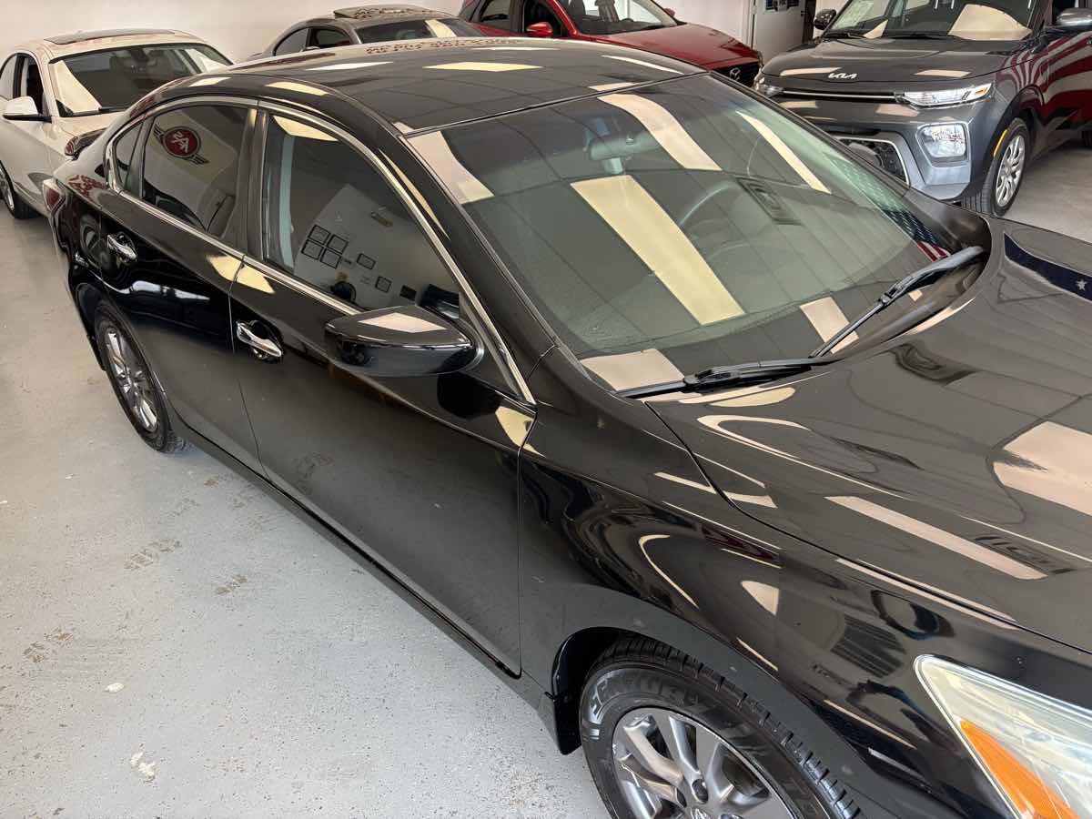 Used 2015 Nissan Altima 2.5 S w/ Special Edition Package FWD image 4