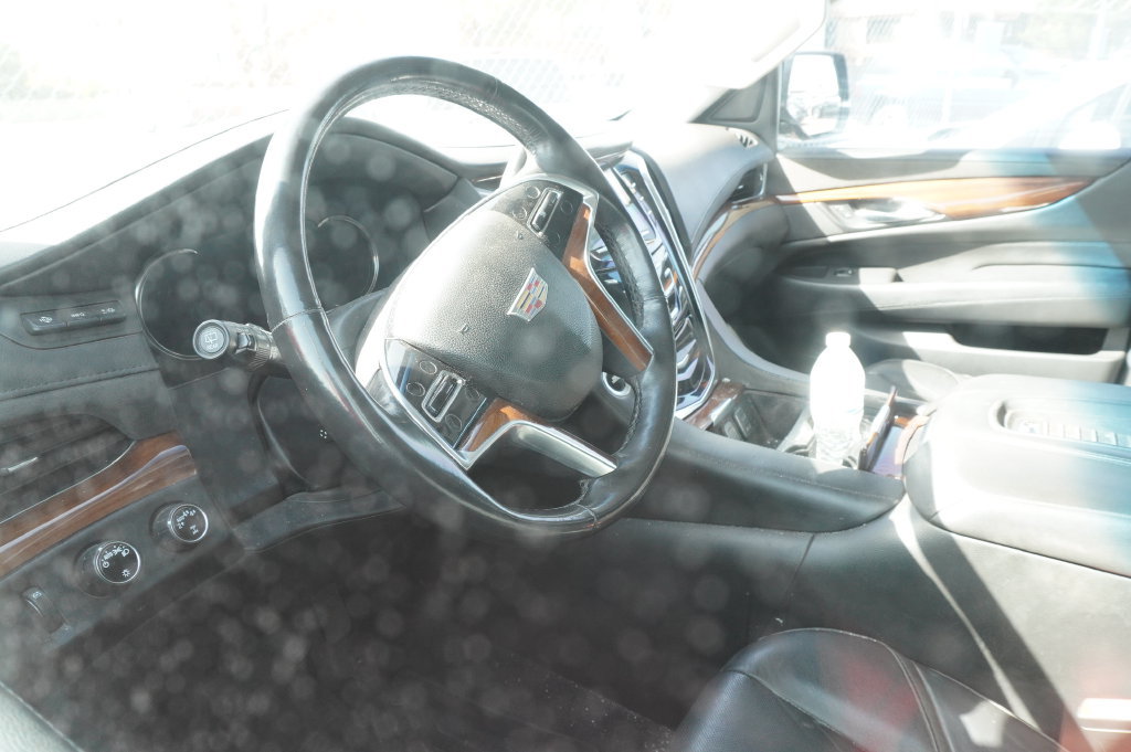 Used 2019 Cadillac Escalade ESV Luxury AWD/4WD image 10