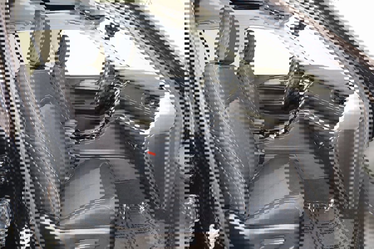 Used 2023 Jeep Grand Cherokee Laredo X image 11