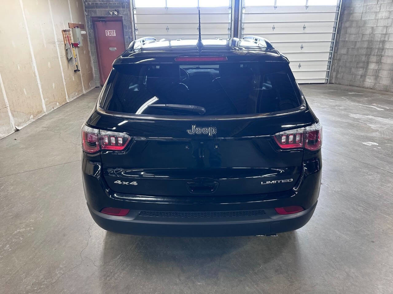 Used 2019 Jeep Compass Limited image 4