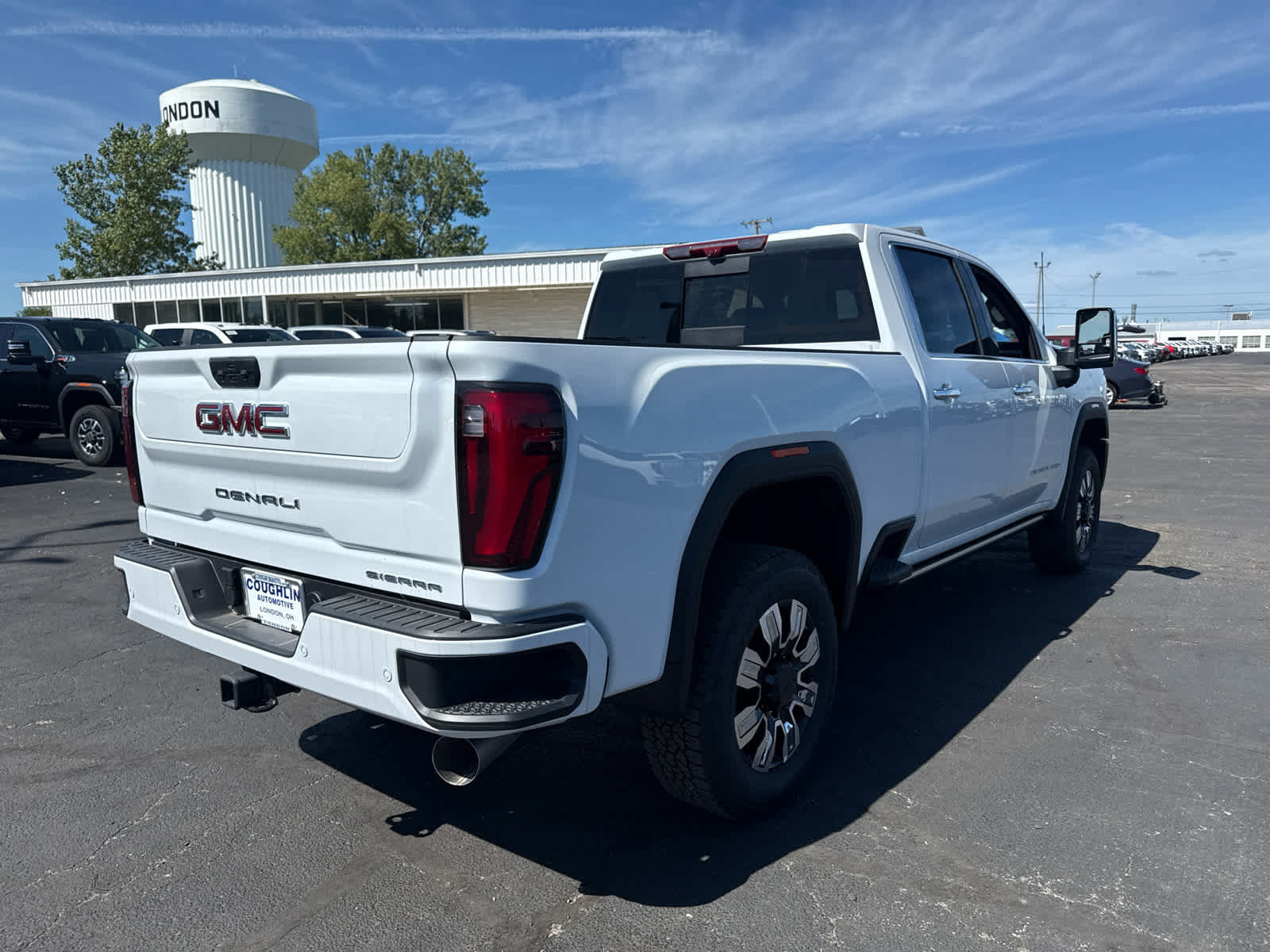 New 2026 GMC Sierra 3500 Denali w/ Denali Reserve Package AWD/4WD image 5