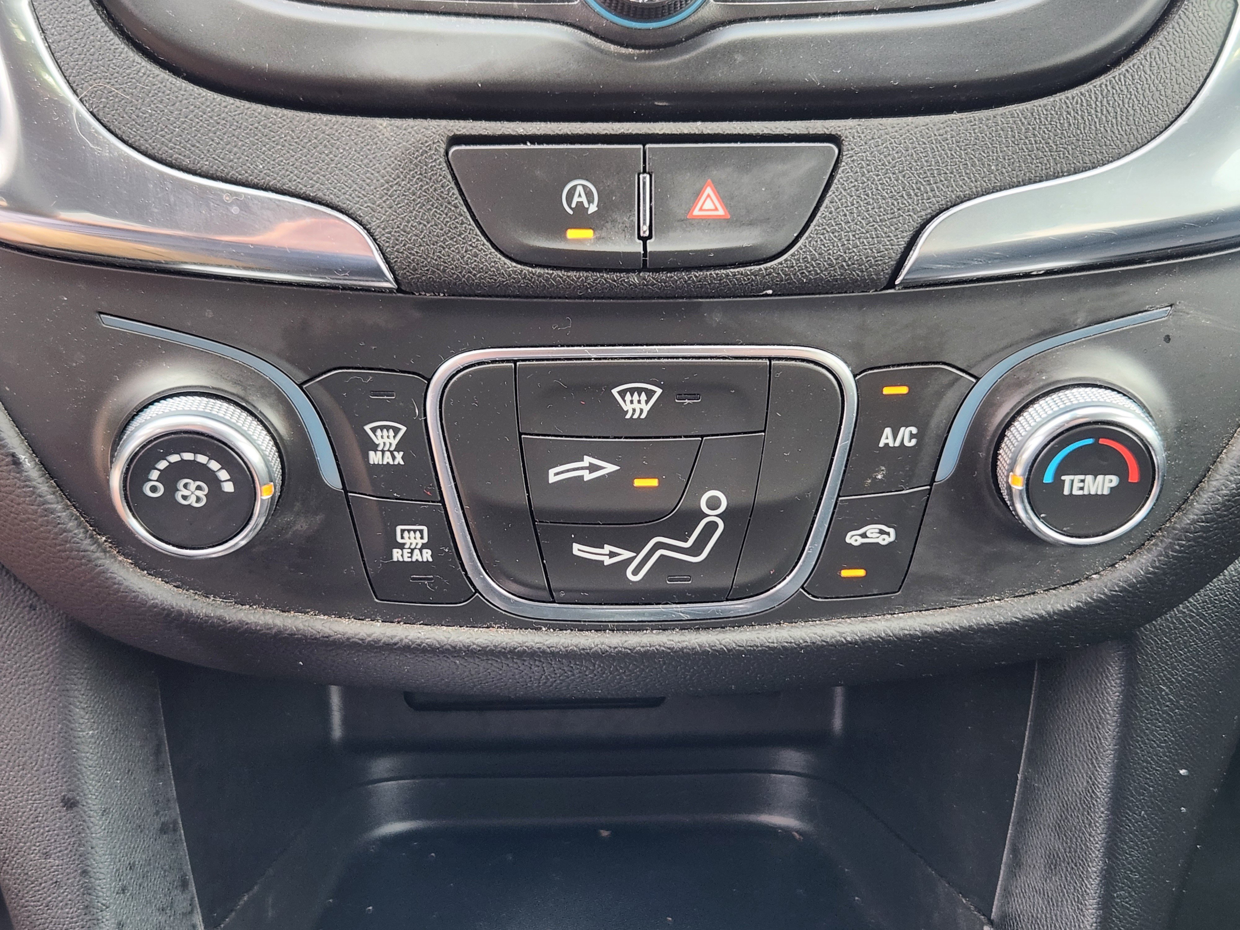 Used 2023 Chevrolet Equinox LT w/ LPO, Floor Liner Package AWD/4WD image 15