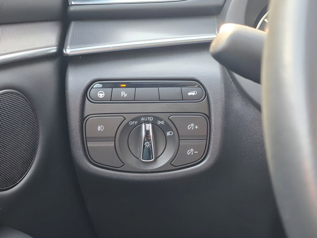 Used 2022 INFINITI QX50 Luxe w/ Appearance Package image 25