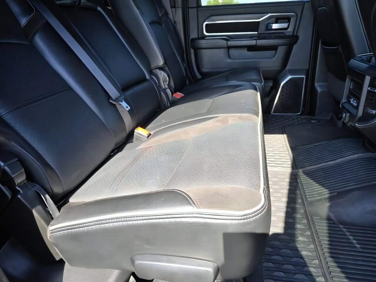 Used 2024 RAM 3500 Laramie w/ Night Edition AWD/4WD image 15