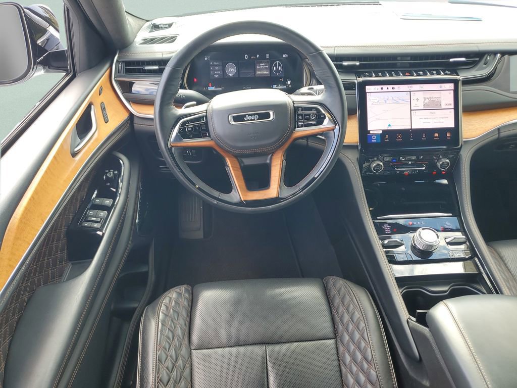 Used 2023 Jeep Grand Cherokee L Summit image 12