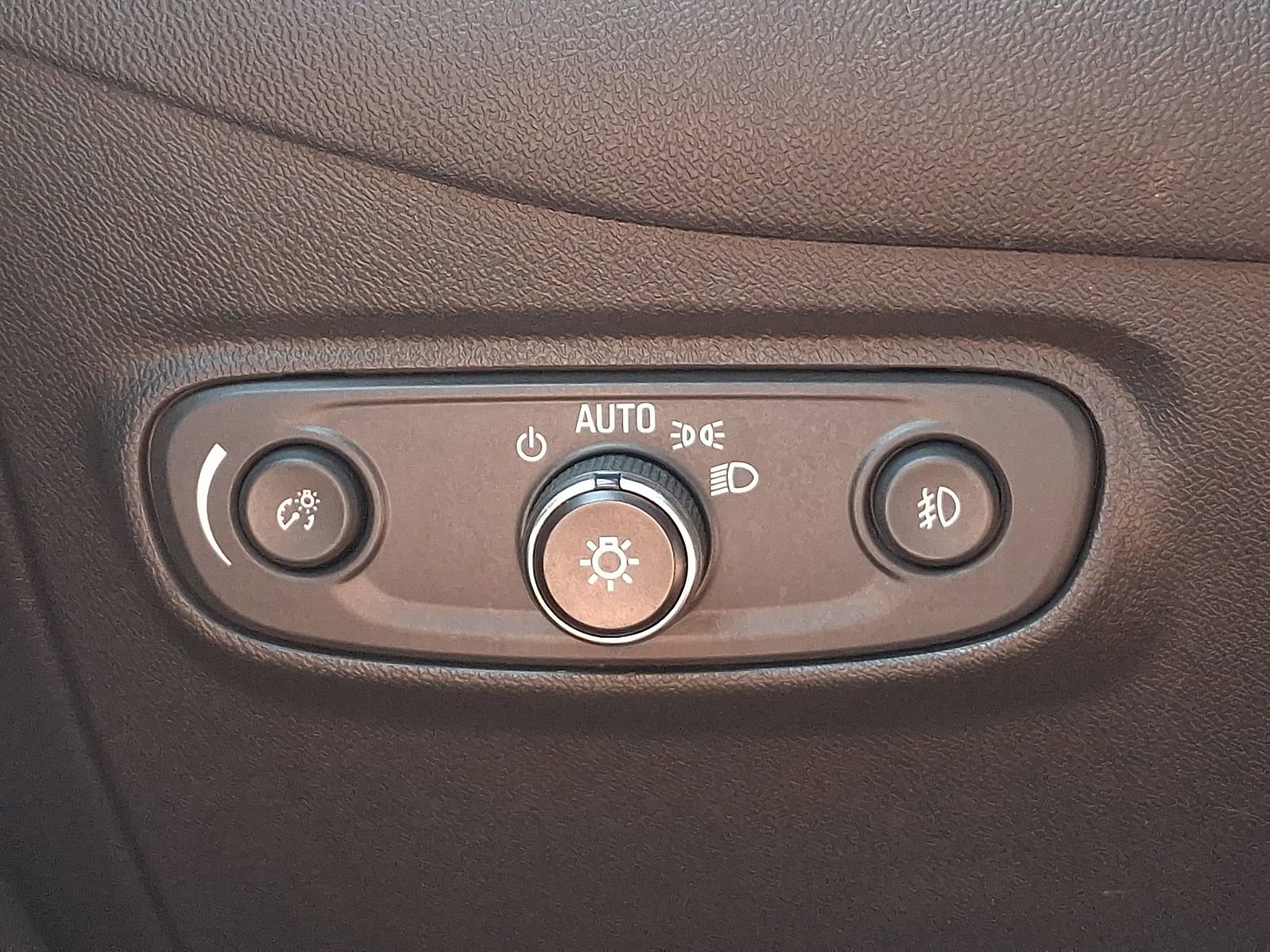 Used 2022 Chevrolet Equinox Premier AWD/4WD image 24