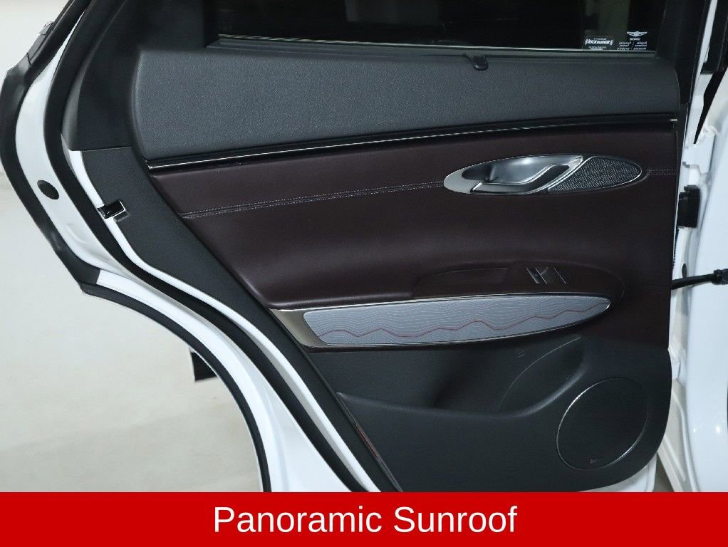 Used 2022 Genesis GV70 2.5T w/ Advanced Package image 14