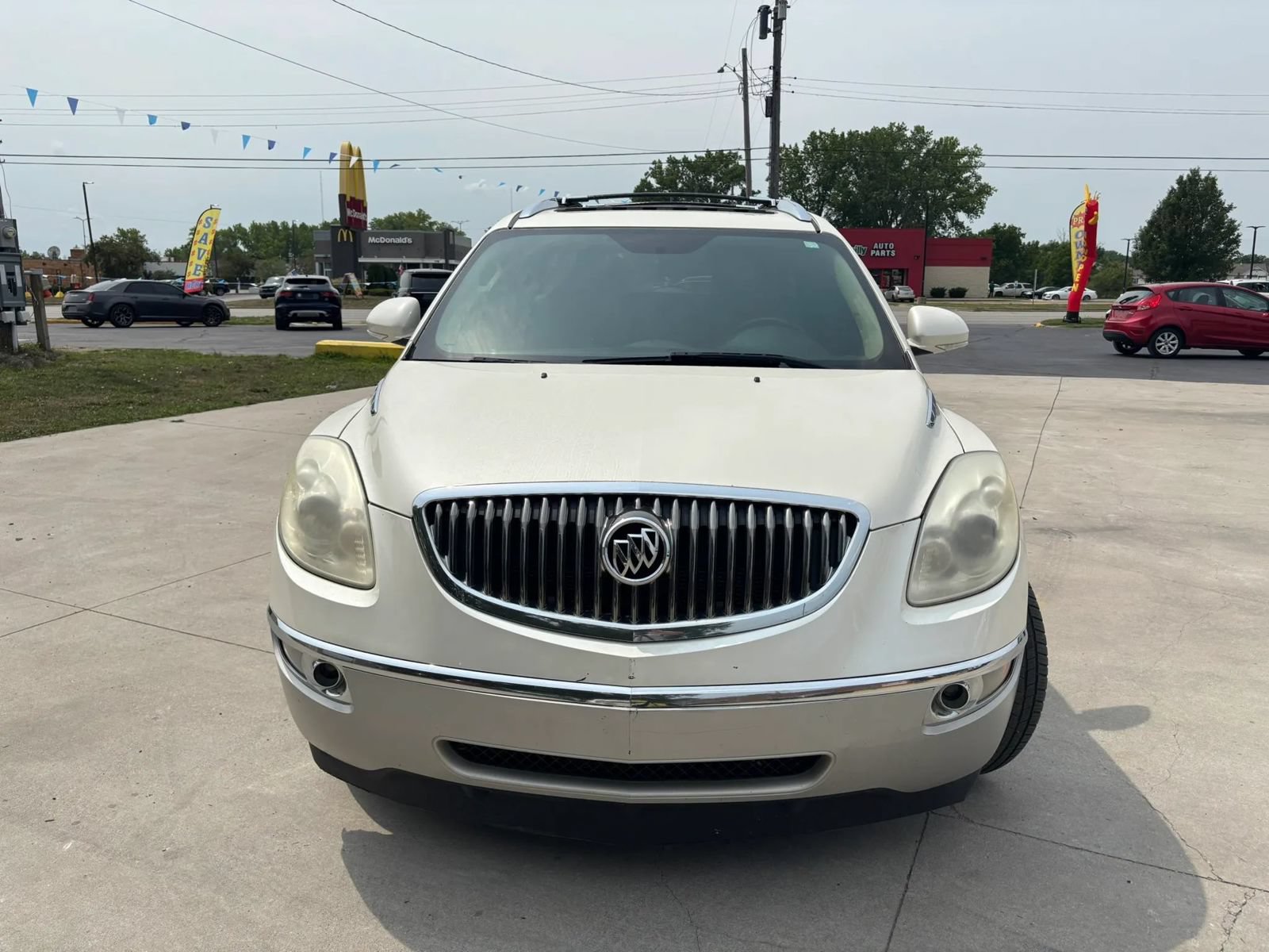 Used 2009 Buick Enclave CXL w/ Entertainment Package #2 AWD/4WD image 3