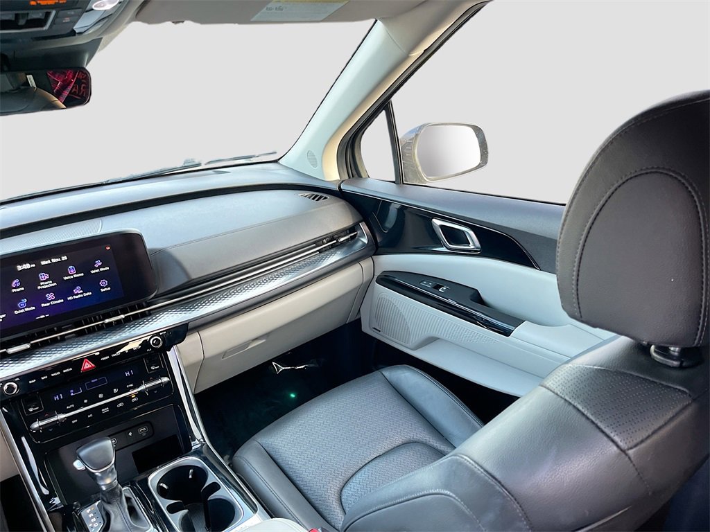 Used 2022 Kia Carnival SX Prestige image 25