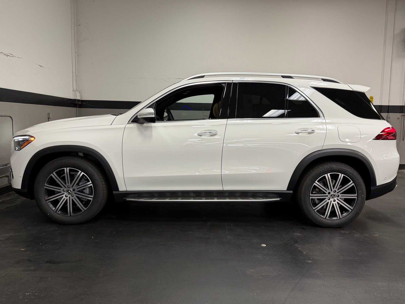 New 2026 Mercedes-Benz GLE 450e 4MATIC image 9