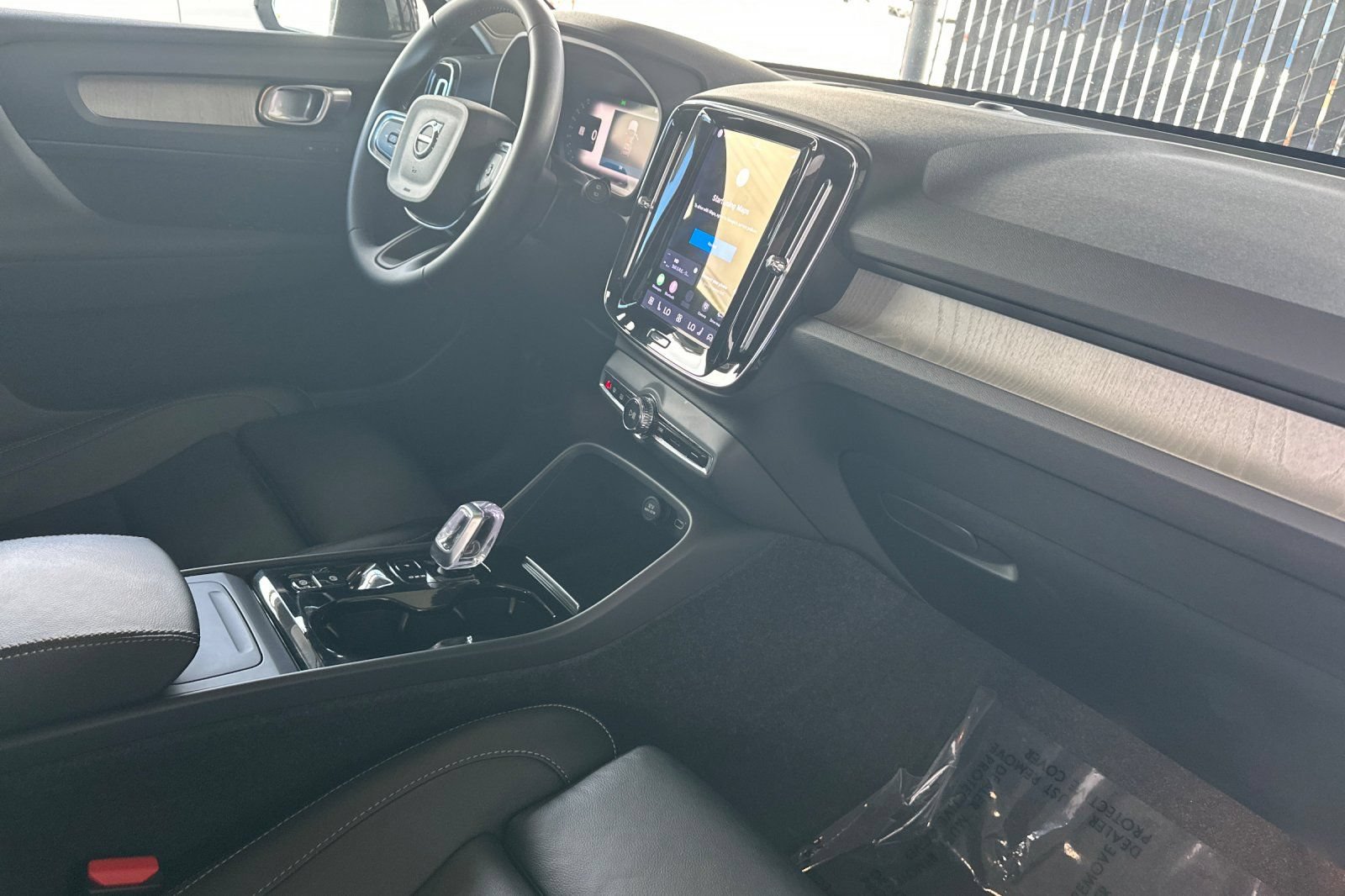 Certified 2023 Volvo XC40 B4 Plus FWD image 19