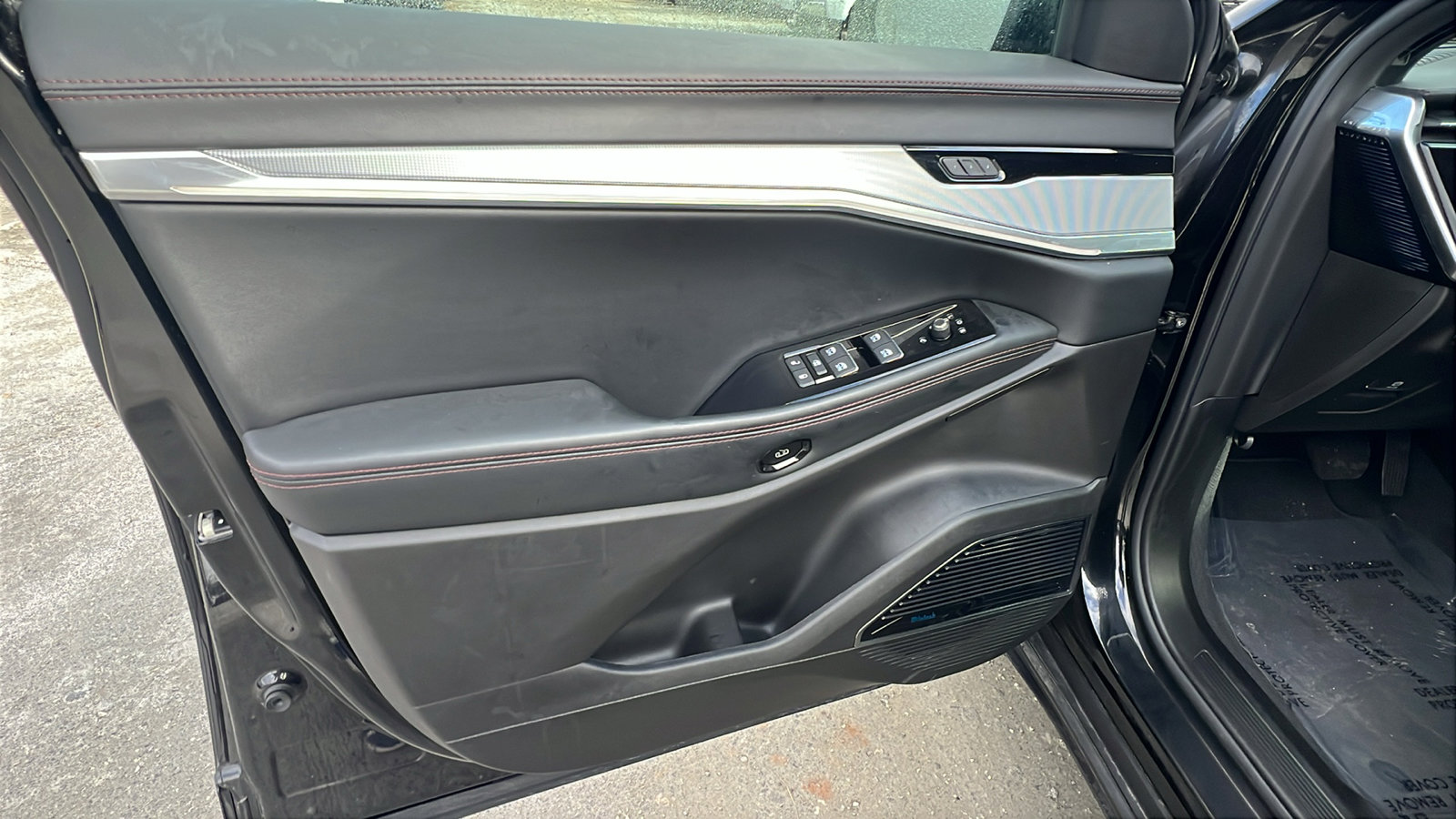 Used 2024 Jeep Wagoneer Launch Edition image 14