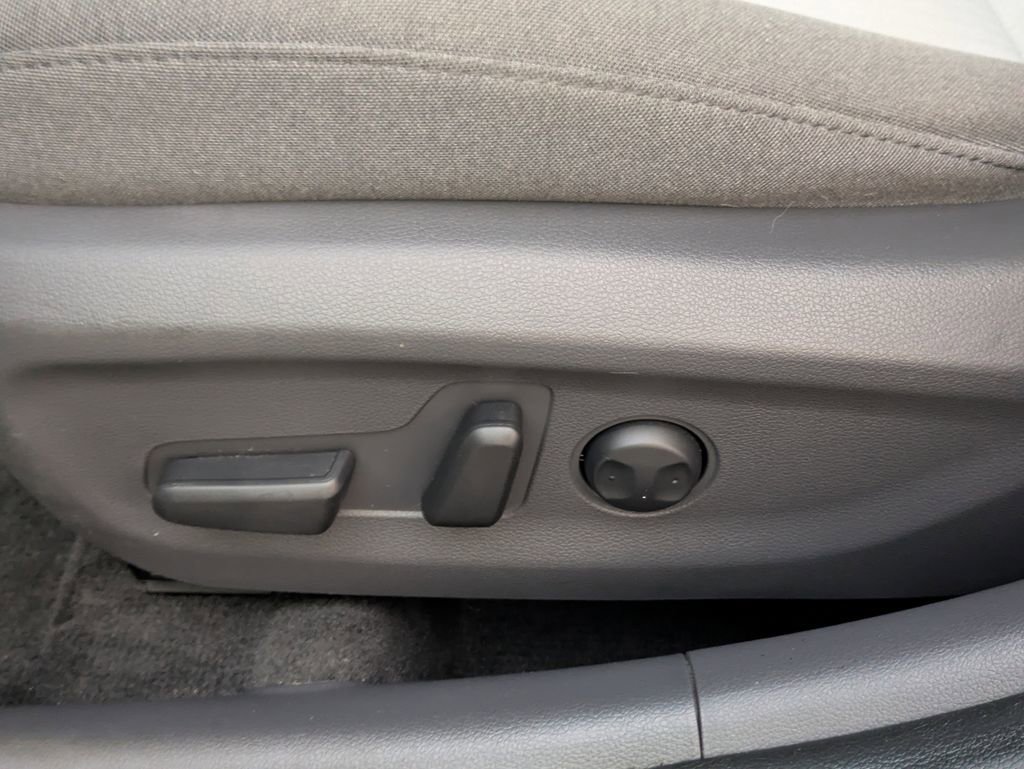 Used 2020 Hyundai Ioniq SEL image 20