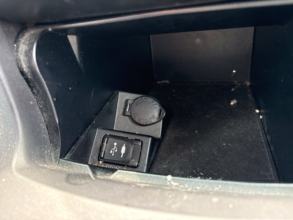 Used 2015 Toyota Camry LE w/ Moonroof Package FWD image 30