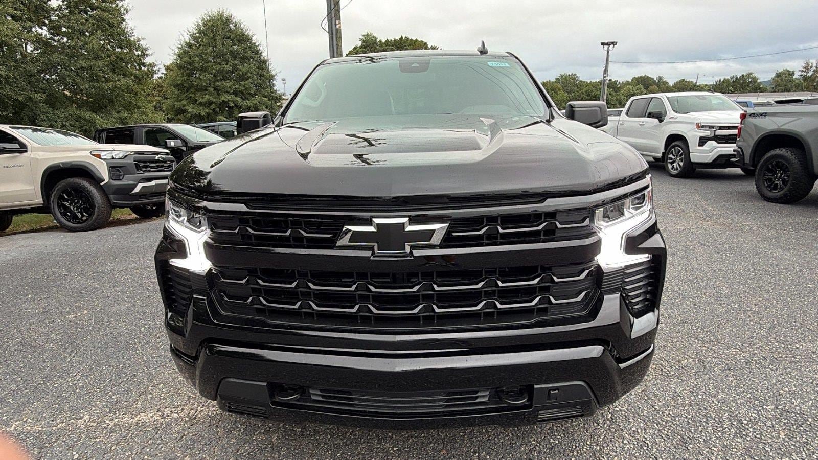 New 2026 Chevrolet Silverado 1500 RST w/ Convenience Package II AWD/4WD image 2