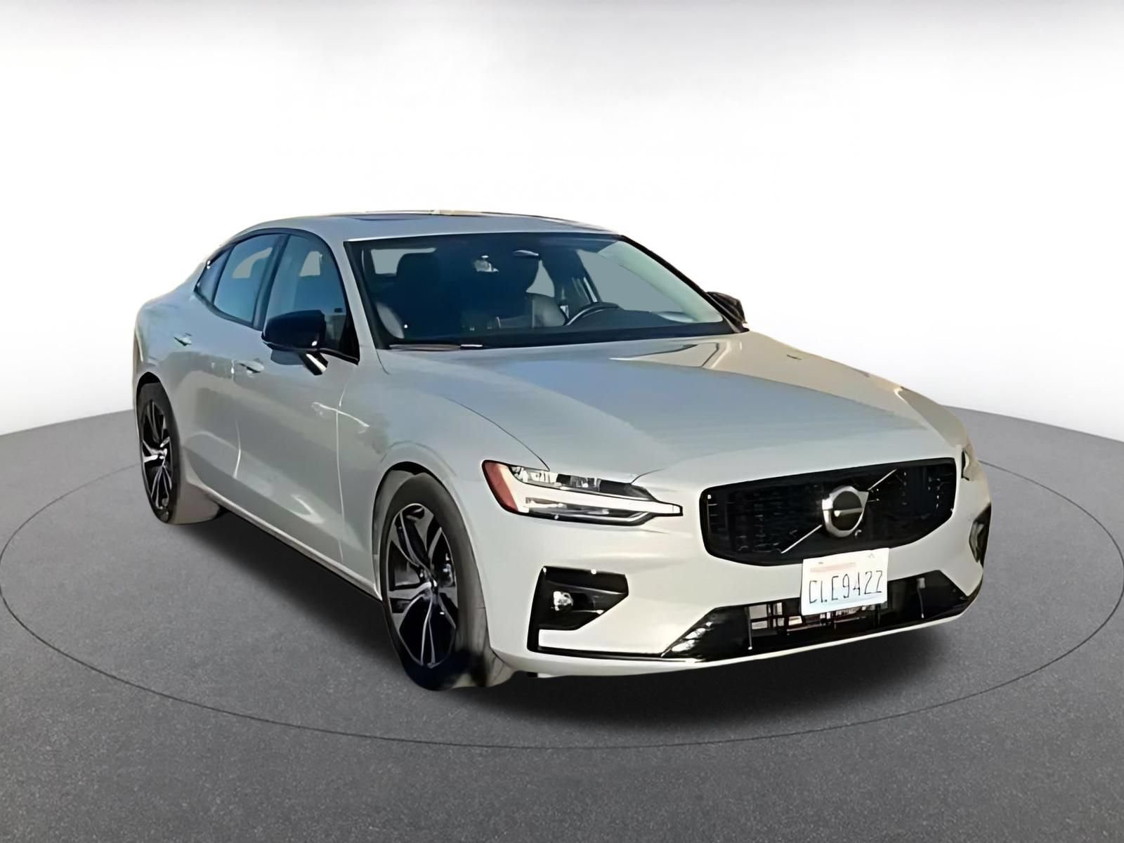 Used 2024 Volvo S60 B5 Core FWD image 3