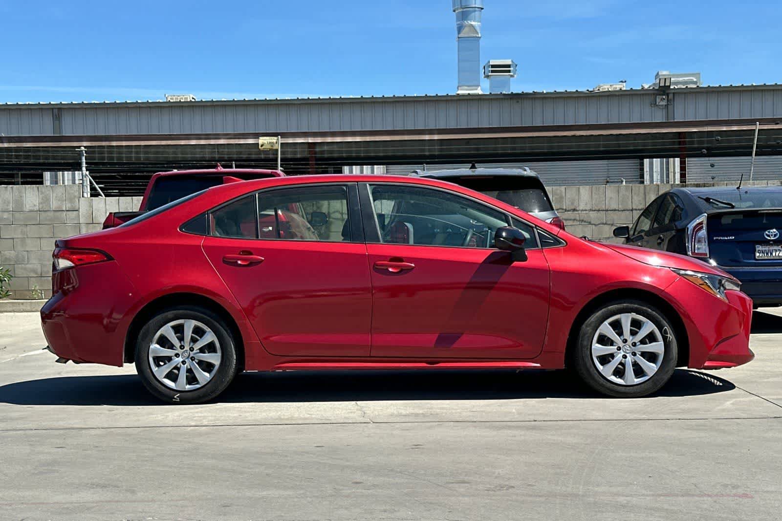 Used 2021 Toyota Corolla LE w/ Body Protection Package (TMS) FWD image 8