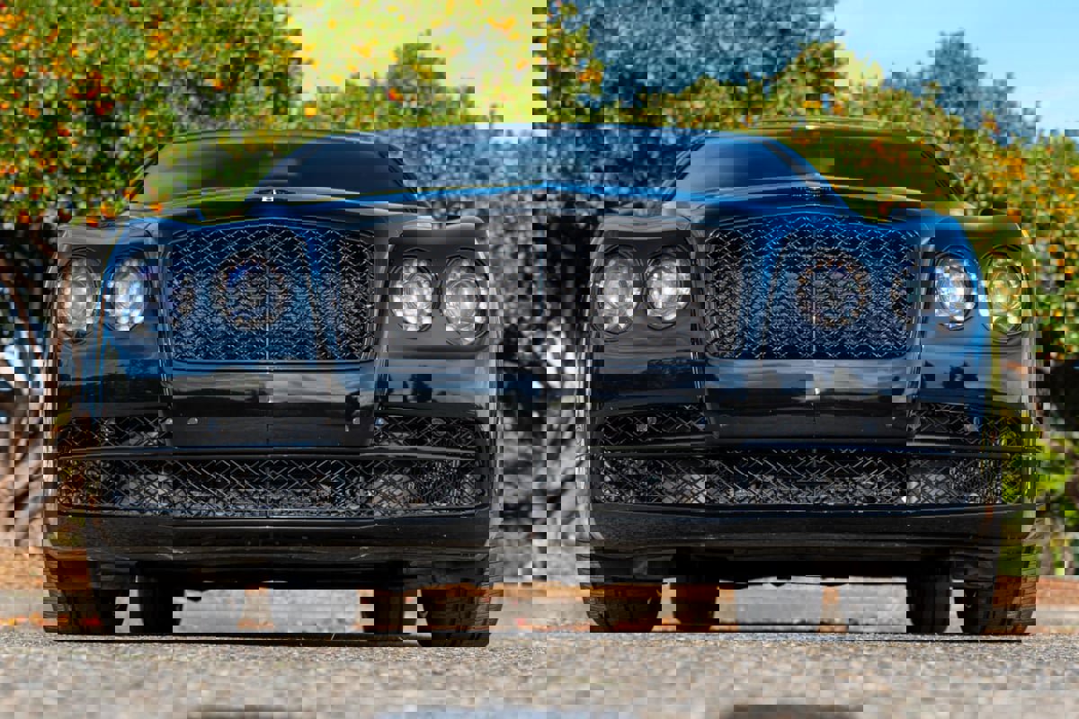 Used 2015 Bentley Flying Spur V8 image 12