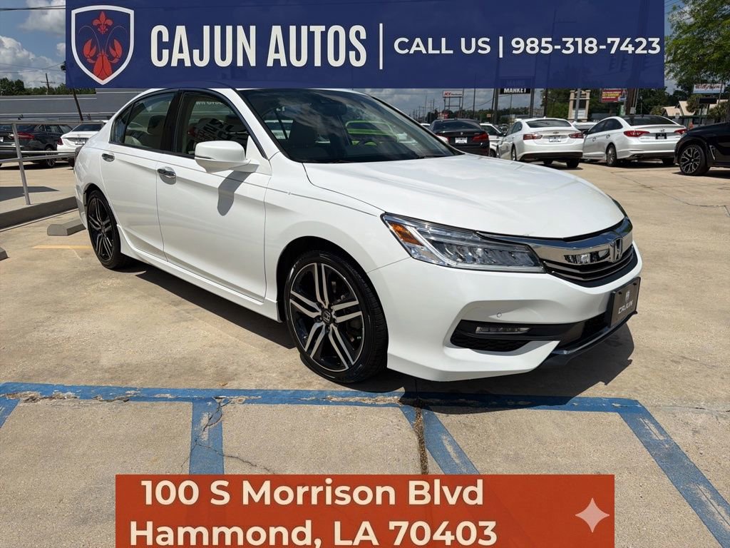 Used 2017 Honda Accord Touring image 3