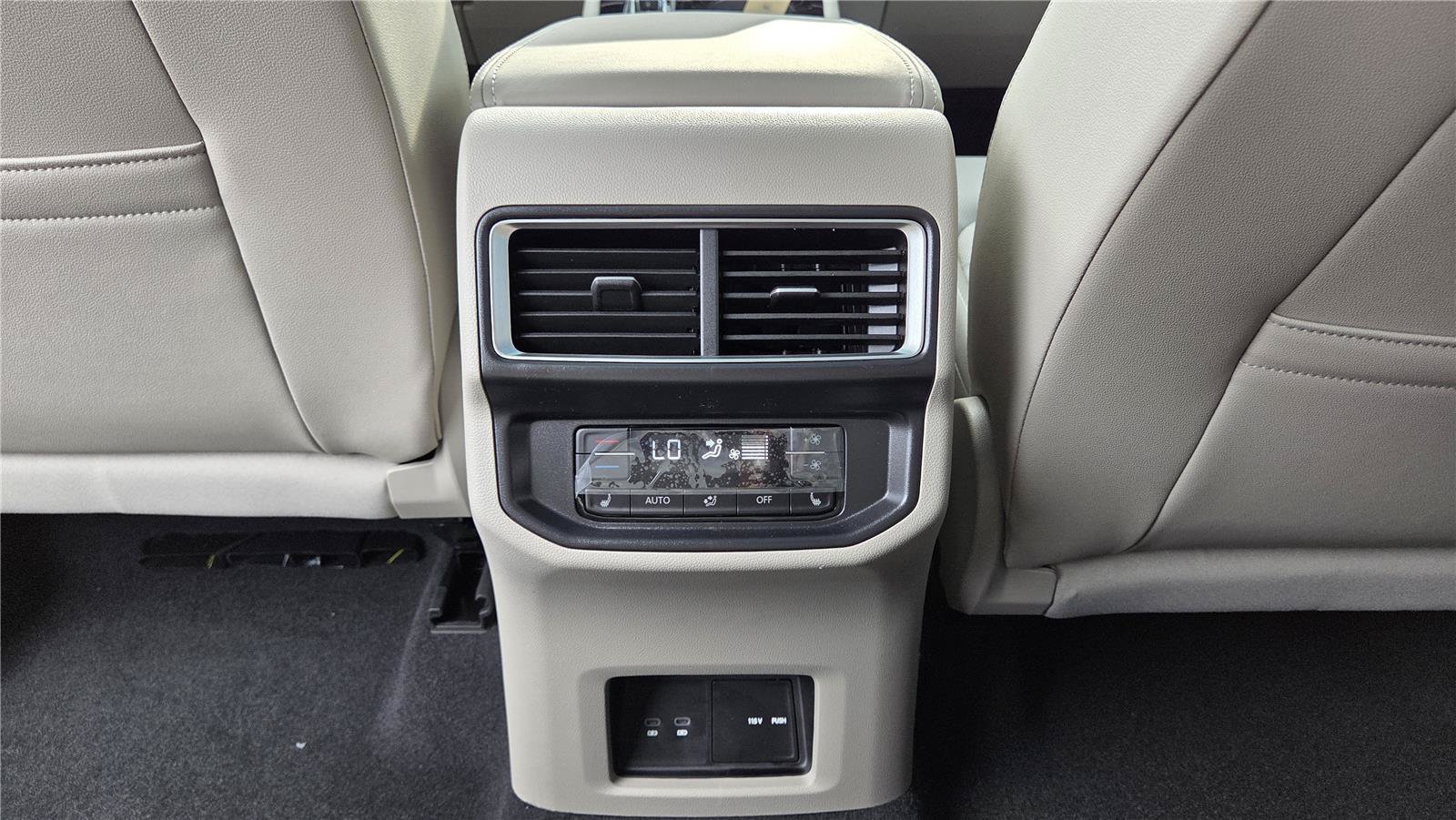 New 2026 Volkswagen Atlas SEL Premium R-Line AWD/4WD image 27