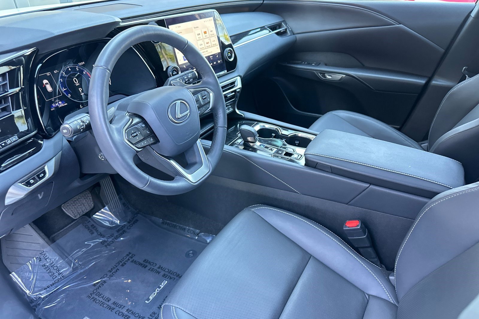 Used 2024 Lexus RX 350 FWD w/ Technology Package image 4