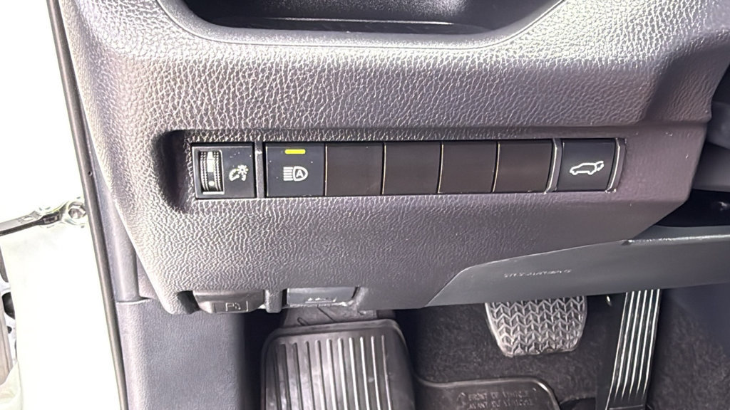 Used 2024 Toyota RAV4 XLE Premium FWD image 40