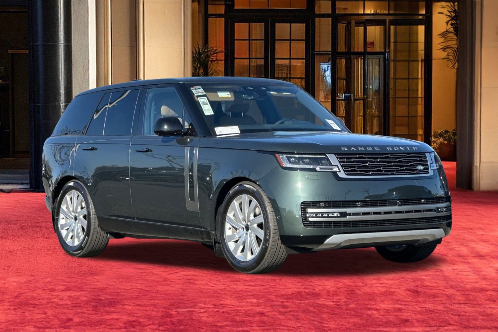 New 2026 Land Rover Range Rover SE image 8