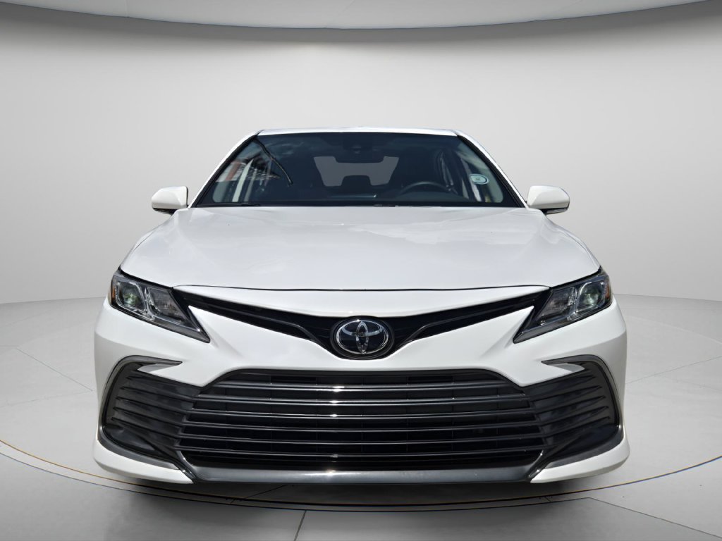 Used 2024 Toyota Camry LE w/ Convenience Package FWD image 4