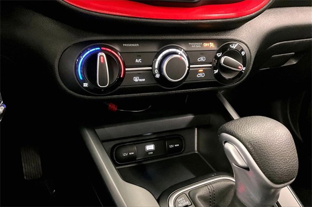 Used 2025 Kia Soul LX w/ LX Technology Package image 27