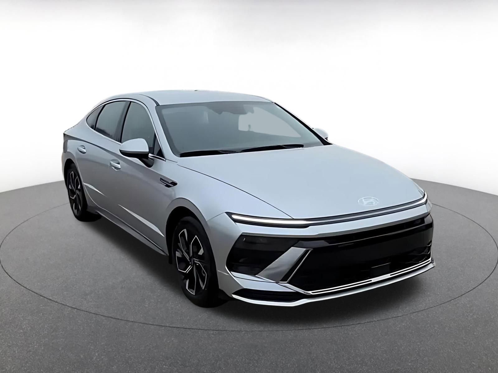 Used 2025 Hyundai Sonata SEL image 3