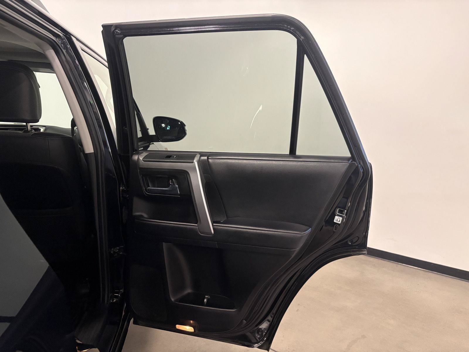Used 2021 Toyota 4Runner SR5 Premium w/ Moonroof Package AWD/4WD image 38